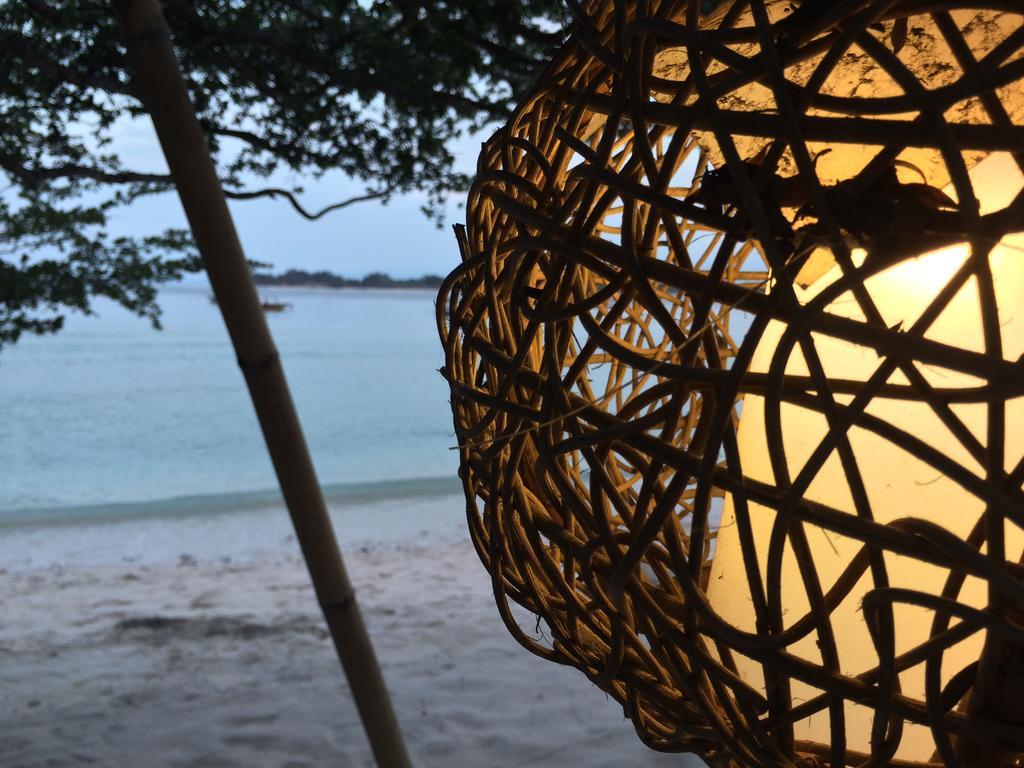 Coral Beach 2 Bungalow Gili Trawangan Esterno foto