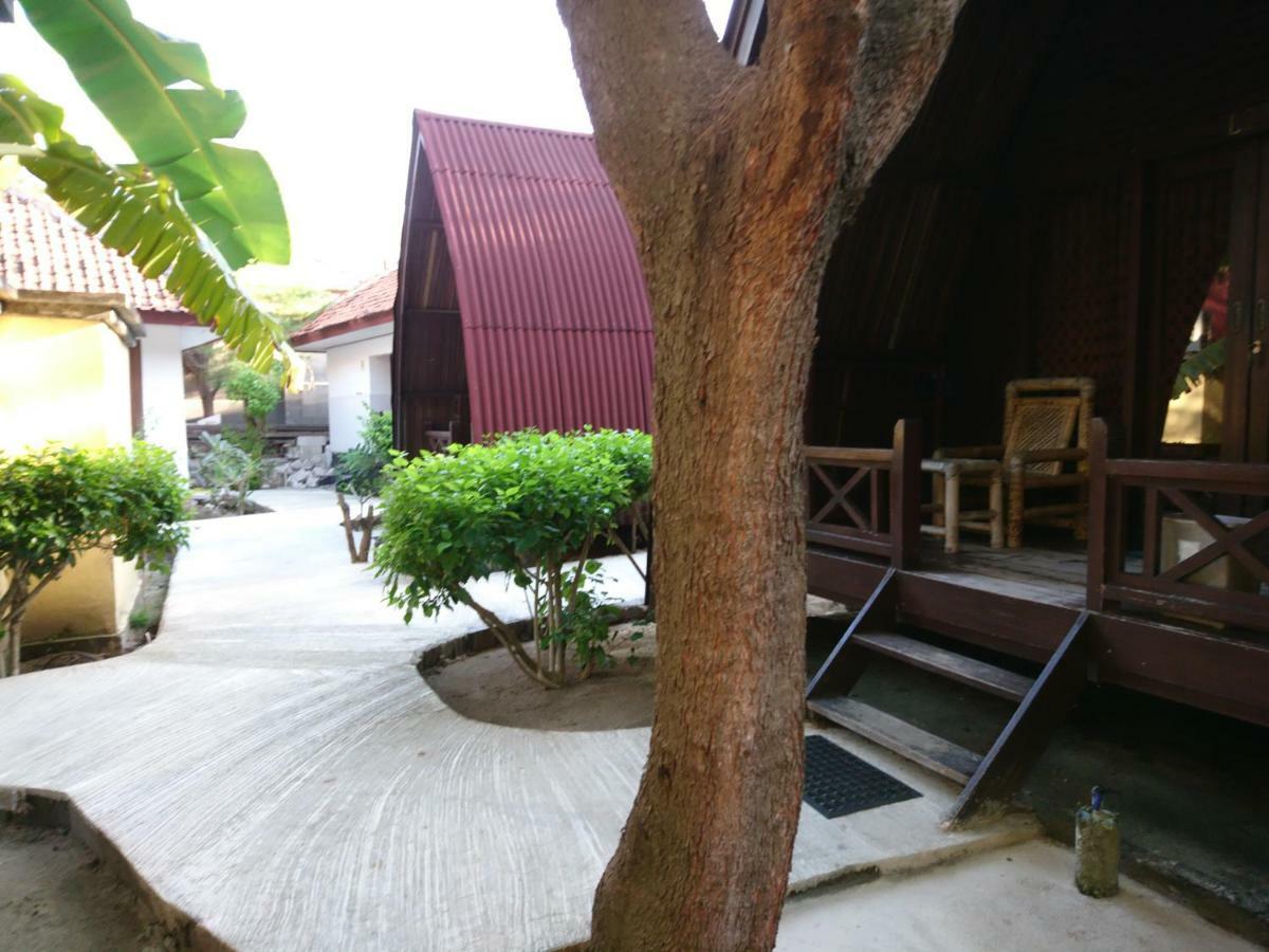 Coral Beach 2 Bungalow Gili Trawangan Esterno foto
